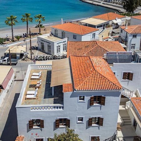 Hotel Teresa Spetses Exterior foto